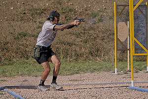 Aaron Schnoor LVS01238